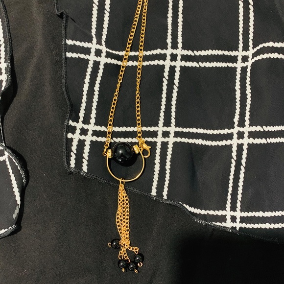 Liz McCoy Black and White Blouse with Necklace - Picture 4 of 5